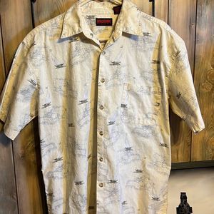 Wolverine shower sleeve button down. Men large. Pocket